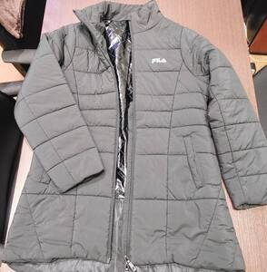 #5235A【FILA/ナイロンジャケット/レディース/ブラック/Mサイズ/現状品】フィラ 442-617 女性用 スポーツウェア カジュア アウター 中古品