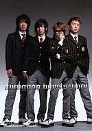 中古生写真(男性) abingdon boys school/集合(4人)/全身・ジャケット黒ストライプ・背景グレー・文字銀/CDでーた/公式ブロマイド