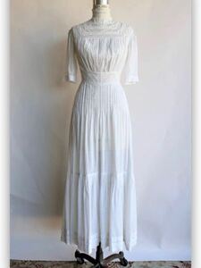 Edwardian White Dress In Cotton and Laceドレス 白 ロング 結婚式　ビンテージ　古着