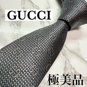 極美品 現行タグ GUCCI ネクタイ シルク100% GG柄 GGライン クレスト紋章 ナロータイ 刺繍 グレー 送料無料