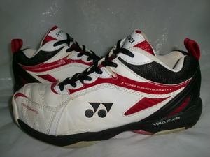 ★YONEX POWER CUSHION 800 MID `14製ヨネックスバドミントン SHB800MD パワークッション 800 MID ホワイト/ブラック/レッド 24