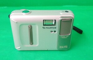 小yA○123 FUJIFILM CLIP-IT50 コンパクトデジタルカメラ シルバー 動作未確認 富士フィルム デジカメ カメラ 中古カメラ 写真