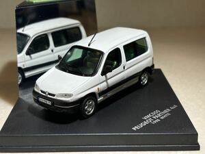 1/43 「プジョー パルトネール 4X4 コンビスペース」　1998 ホワイト ビテス製VMC050 