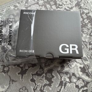 【新品未開封】RICOH GR III デジタルカメラ gr3 リコー