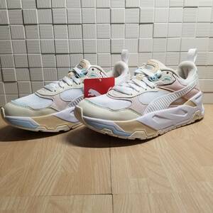 送料無料・新品未使用！！プーマ PUMA カジュアルシューズ スニーカー / トリ二ティ / 定価8690円 23.5ｃｍ