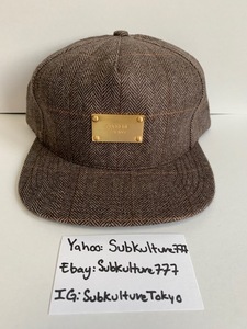 【新品】 Supreme　シュプリーム　Box Logo Snapback METAL PLATE EST. 1994 rare new キャップ コーデュロイ　帽子　希少