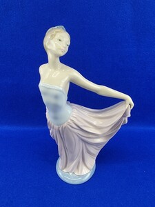 リヤドロ LLADRO 陶器人形 踊る少女 置物 インテリア