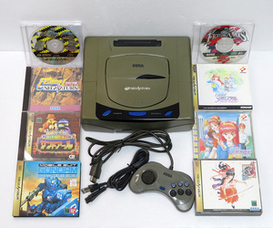 【中古ゲーム機】SEGASATURN / セガサターン：HST-3200 本体・コントローラー・サクラ大戦・ときめきメモリアル・ガンダム などソフト7本付