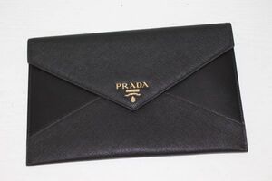 美品 PRADA プラダ レザー フラットポーチ ブラック　