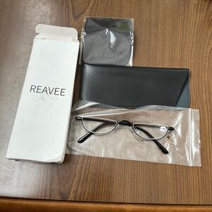 606a2210☆ REAVEE] 老眼鏡 ハーフフレーム 半月型 メタル 薄型 軽量 男女兼用 おしゃれ ケース付き 度数