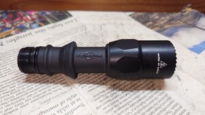 【美品】SUREFIRE G2ZX-BK COMBATLIGHT 2セル6V 200ルーメン テールスイッチ欠品 コンバットライト シュアファイア 検(6P