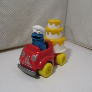 ビンテージ セサミストリート COOKIE MONSTER クッキーモンスター ダイキャストカー Kl868