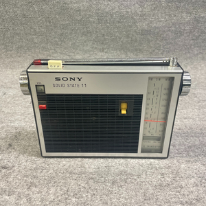 6b2048◆SONY ソニー SOLID STATE 11 ラジオ TFM-110F FM SW MW 12 トランジスタ オーディオ 機器 持運び 災害 レトロ コレクション 現状