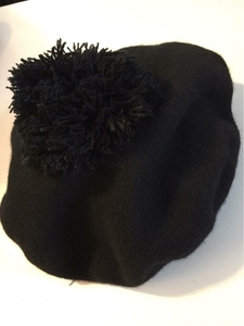 monki 北欧ブランド　インポート　ポンポン ブラック ベレー帽
