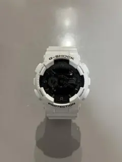 G-SHOCK ホワイト デジタル腕時計