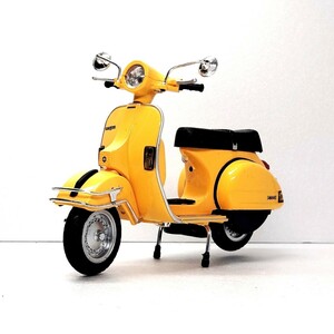 1/12 アオシマ 取扱 Vespa P200E model 1978 ベスパ スクーター 昭和 レトロ 完成品バイクシリーズ NewRay イエロー オシャレ 1円〜 072015