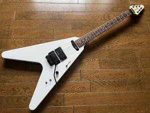 ★中古 フェルナンデス フライングＶ FERNANDES SV-115S Shinモデル サスティナー搭載　アーム付フライングV