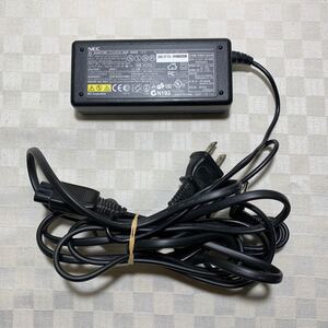 NEC PC用ACアダプタ INPUT 100〜240V 50/60Hz OUTPUT DC19V-3.16A センタープラス ADP-60DB