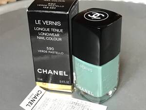 ★ CHANEL シャネル ヴェルニ ロング トゥニュ ネイルカラー　590 ヴェルデ パステッロ 廃盤 ネイルエナメル ネイルカラー 未使用 同様 　