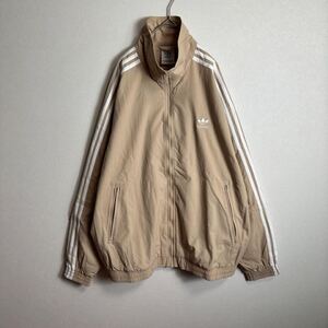 adidasウーブンファイヤーバード　ナイロンジャケット　ベージュ　3XLサイズ