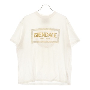 FENDI フェンディ ×VERSACE ヴェルサーチ FENDASE刺繍半袖カットソー 半袖Tシャツ ホワイト/ゴールド 1A04385