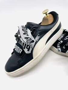 衝撃プライス！【最強スタメンの1足！】リボンロゴが可愛い！【PUMA バスケットハートDE】上質レザースニーカー/黒白/jp23.5cm