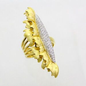 ◎中古美品◎１８金　ダイヤ　花デザイン　リング　13.5号