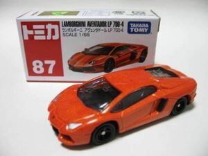 絶版赤箱トミカ87 ランボルギーニ アヴェンタドール LP 700-4(ベトナム製）