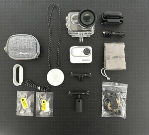 【美品】INSTA360 GO 3 128GB アクションカメラ ウェアラブルカメラ + アクセサリー類（防水ケース、クイックリリースマウント）