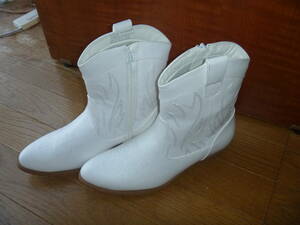 LADIES白のカウガールの合成BOOTS さいず8r25,0cm 新品543