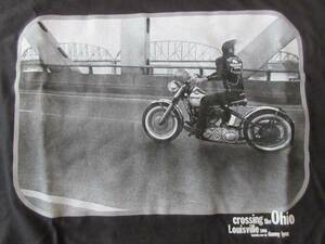 DANNY LYON FOTOFOLIO Crossing the Ohio フォト Tシャツ M黒 ブラック ダニー ライアンThe Bikeridersバイク 写真家 写真集ART美術館 芸術