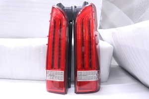 49-2290★Valenti FLEX LED 200 ハイエース★左右テールライト R1-S1 2a AR 社外★トヨタ (UK)