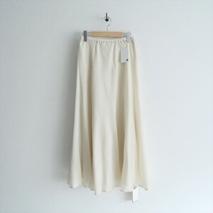 2023AW・人気完売品 / 未使用 / WEB・六本木店限定 / Plage / Washable Fibril Flared スカート 36 / 23060922106040 / 2411-0530