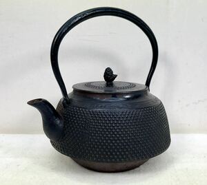 1円〜 鉄瓶 南部 寳泉 南部鉄器 茶道具 宝泉 急須 金属工芸品 湯沸 煎茶道具 あられ 在銘 古美術 骨董品 時代物 希少 レトロ 横幅約22cm