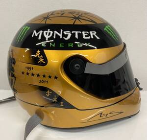 海外　高品質　送料込み　ミハエル・シューマッハ 　 2011 GOLDEN HELMET 20TH YEARS　F1　ヘルメット　等身大サイズ　 　レプリカ　高品質