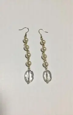 パールピアス　ベージュ系×クリア