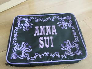 税不要特価 新品!ANNA SUI アナスイ 大きめロゴ ポーチ付き大きめマルチケース♪