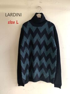 新品　最大値下げ　LARDINI ラルディーニ　アルパカ/ウール混 タートルネックニット セーターネイビー/グリーン　サイズL 参考価格52,800