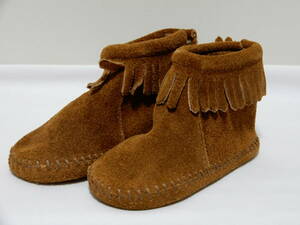 Minetonka/ミネトンカ（USA）　キッズ　フリンジモカシンブーツ　スエード（牛皮革）　子供靴　13㎝　試用程度極上品