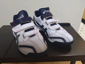 アシクッス　野球トレーニングシューズ