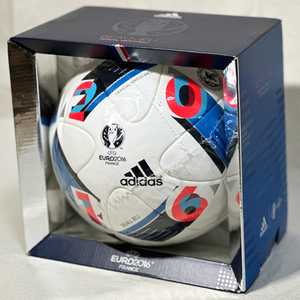 新品★即決★adidas アディダス BEAU JEU ボージュ UEFA EURO2016 FRANCE FIFA 公式試合球 サッカーボール 5号球 AF5150