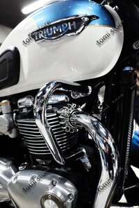 トライアンフ ボンネビル エンジンガード Triumph Bonneville T120 / StreetTwin01-2016ストリートツインクラッシュバーchrome