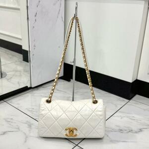 35422　CHANEL　シャネル　マトラッセ　ショルダーバッグ　ホワイト