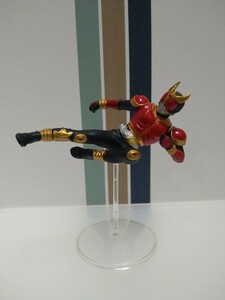 HG仮面ライダー　仮面ライダークウガ　ライジングマイティ　フィギュア