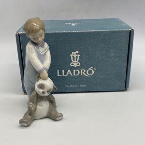 【28246】LLADRO リヤドロ フィギュリン 陶器人形 僕はお兄ちゃん 男の子 パンダ 外箱付 西洋美術 インテリア 置物 経年保管品 中古