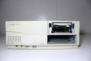 F806【中古】NEC PC-9821xa7e/s17 通電OK!