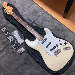 Fender Japan Stratocaster ST-72US 70s