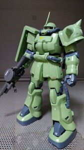 プレバン　マスターグレード　MS-06F-2　ザクⅡF2型（ノイエン・ビッター機）中古完成品 MG