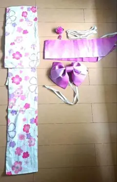 浴衣　桜　ピンク、白　140cm　帯、紐、髪飾り付き　子ども用　セット