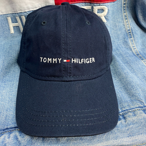 USA正規品 トミーヒルフィガー TOMMY HILFIGER レザーストラップバック キャップ 帽子 ローキャップ 紺 クラシックロゴ サイズ調節可